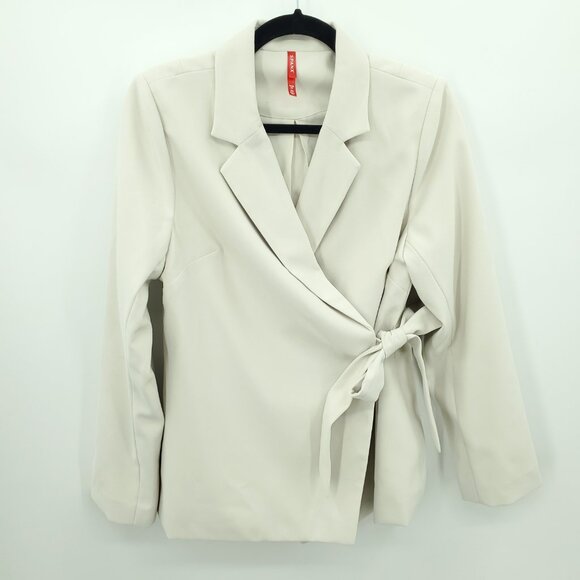 SPANX Carefree Crepe Wrap Blazer M Parchment (Cream/White) - Picture 3 of 16